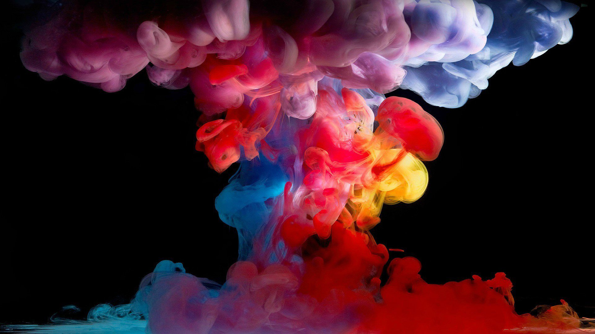 Vibrant Smoke Fantasy: An Artistic HD Wallpaper