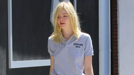 Celebrity Elle Fanning HD Desktop Wallpaper | Background Image