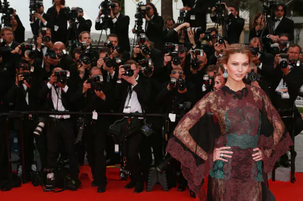 Celebrity Karlie Kloss HD Desktop Wallpaper | Background Image