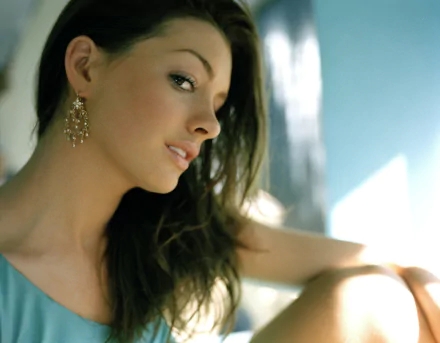 Celebrity Anne Hathaway HD Desktop Wallpaper | Background Image