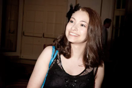 Celebrity Jodelle Ferland HD Desktop Wallpaper | Background Image