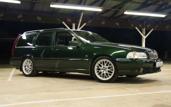 vehicle Volvo HD Desktop Wallpaper | Background Image