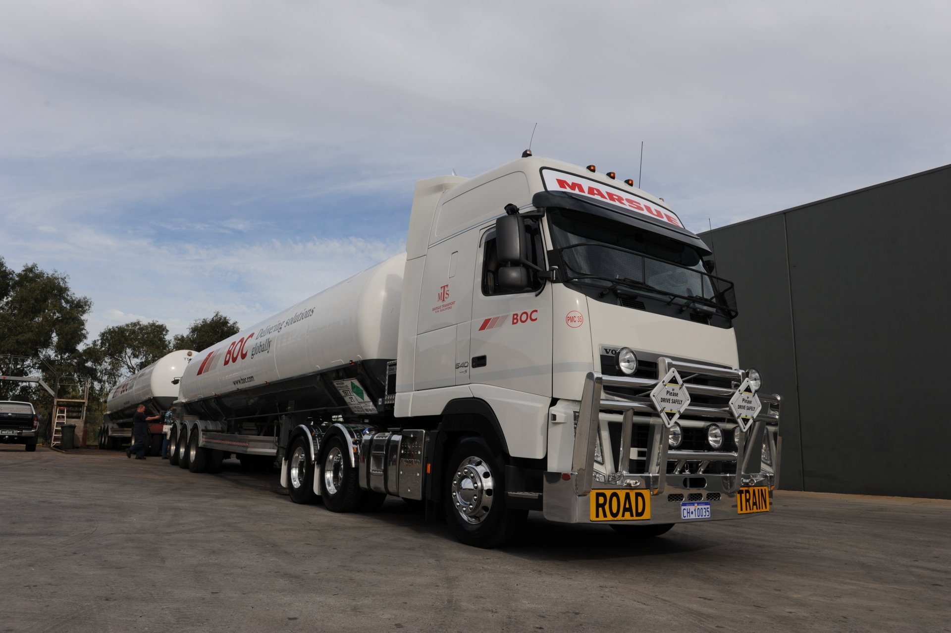 Download Vehicle Volvo 4k Ultra HD Wallpaper