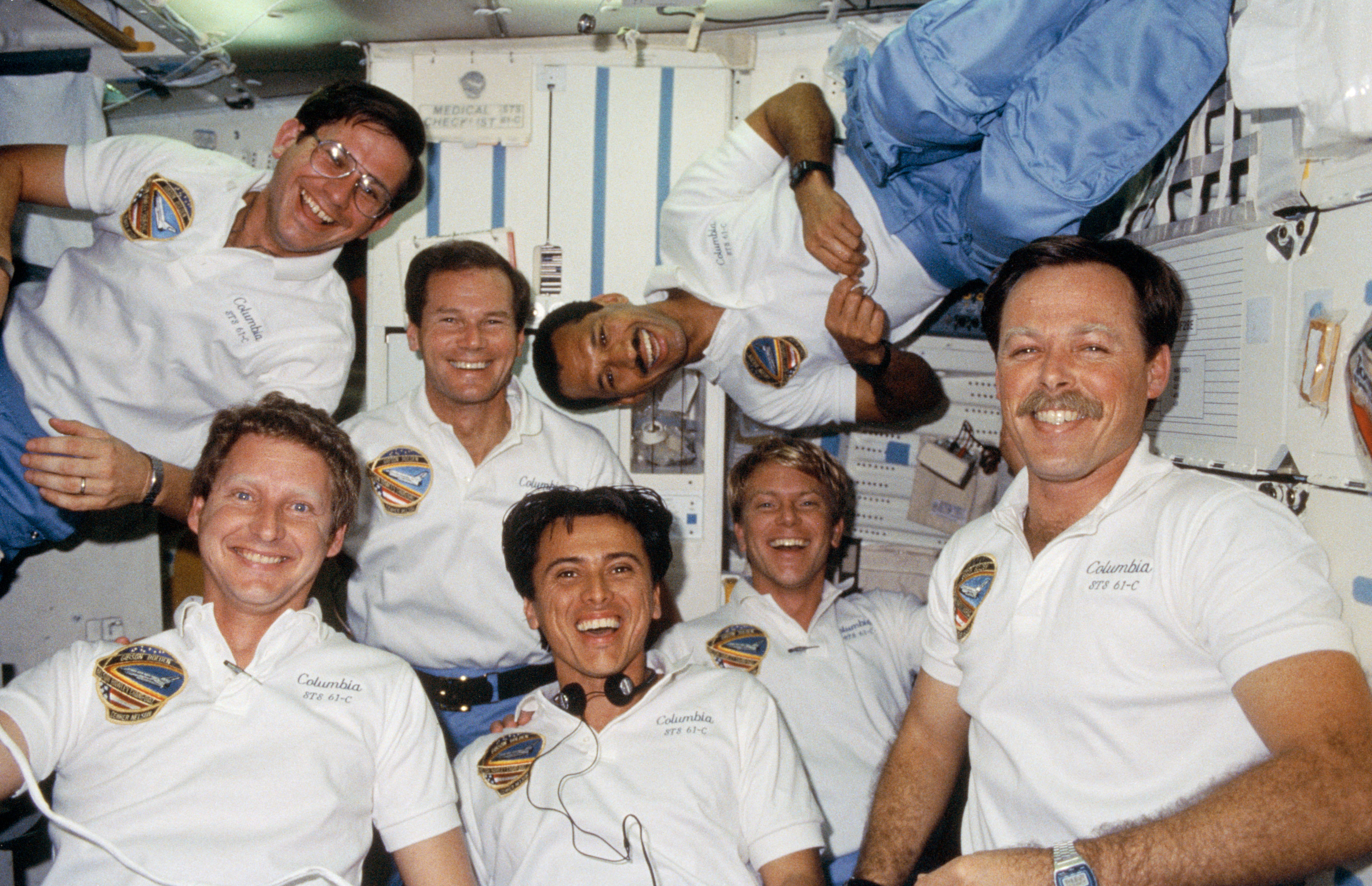 Самый молодой астронавт. STS-61c. Columbia STS-61-C. Бодрые американские астронавты. НАСА люди.