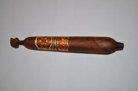 man made cigar HD Desktop Wallpaper | Background Image