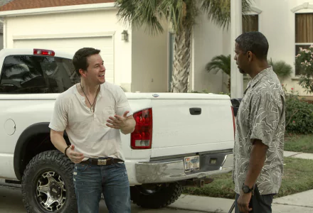 Mark Wahlberg Michael 'Stig' Stigman Denzel Washington Robert 'Bobby' Trench movie 2 Guns HD Desktop Wallpaper | Background Image