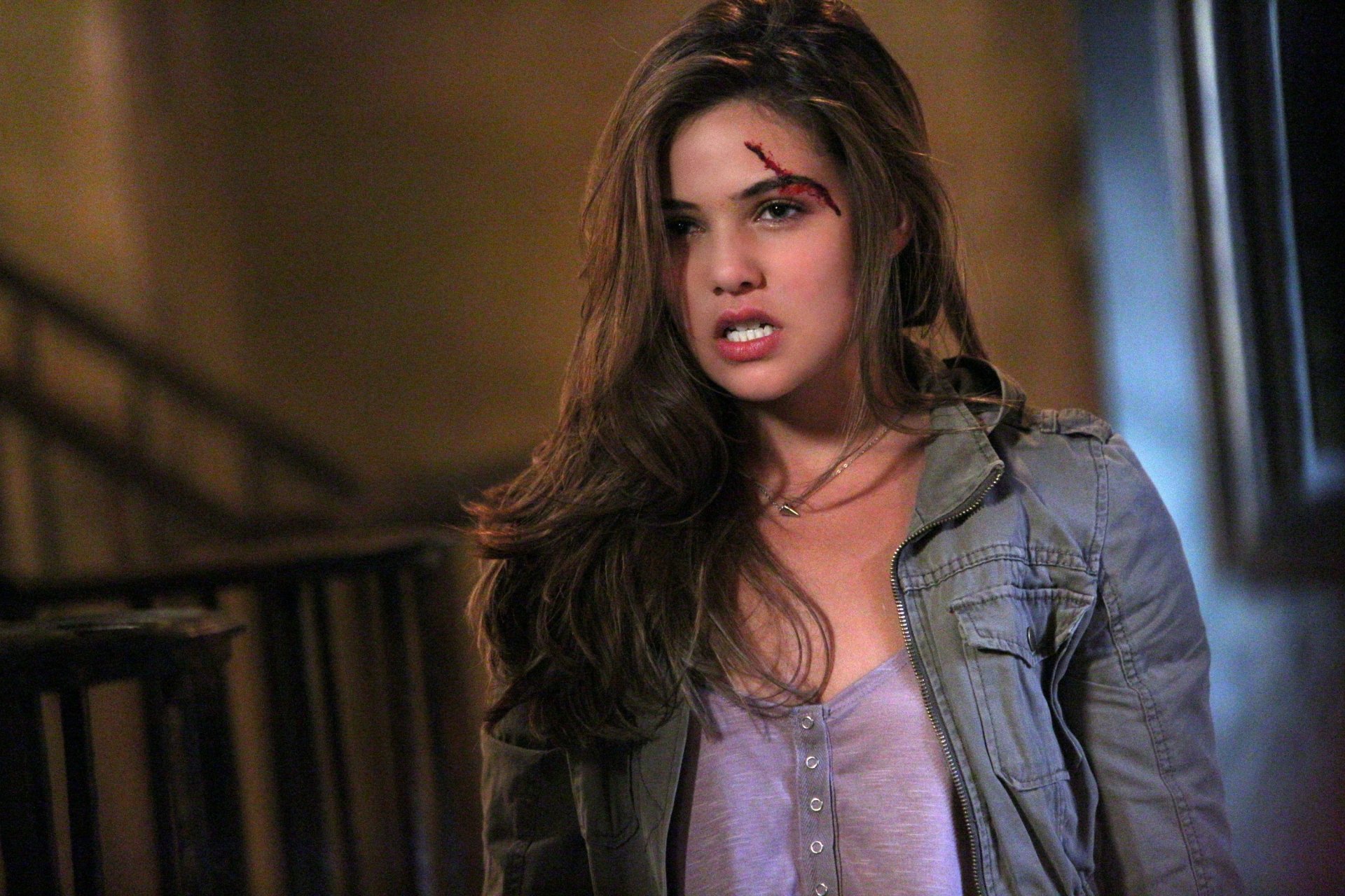 HD desktop wallpaper featuring Danielle Campbell from the TV show The Originals, with a determined expression and a wound on her forehead.