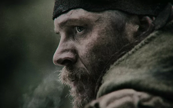HD wallpaper of Leonardo DiCaprio in 'The Revenant' with a focused and intense expression.