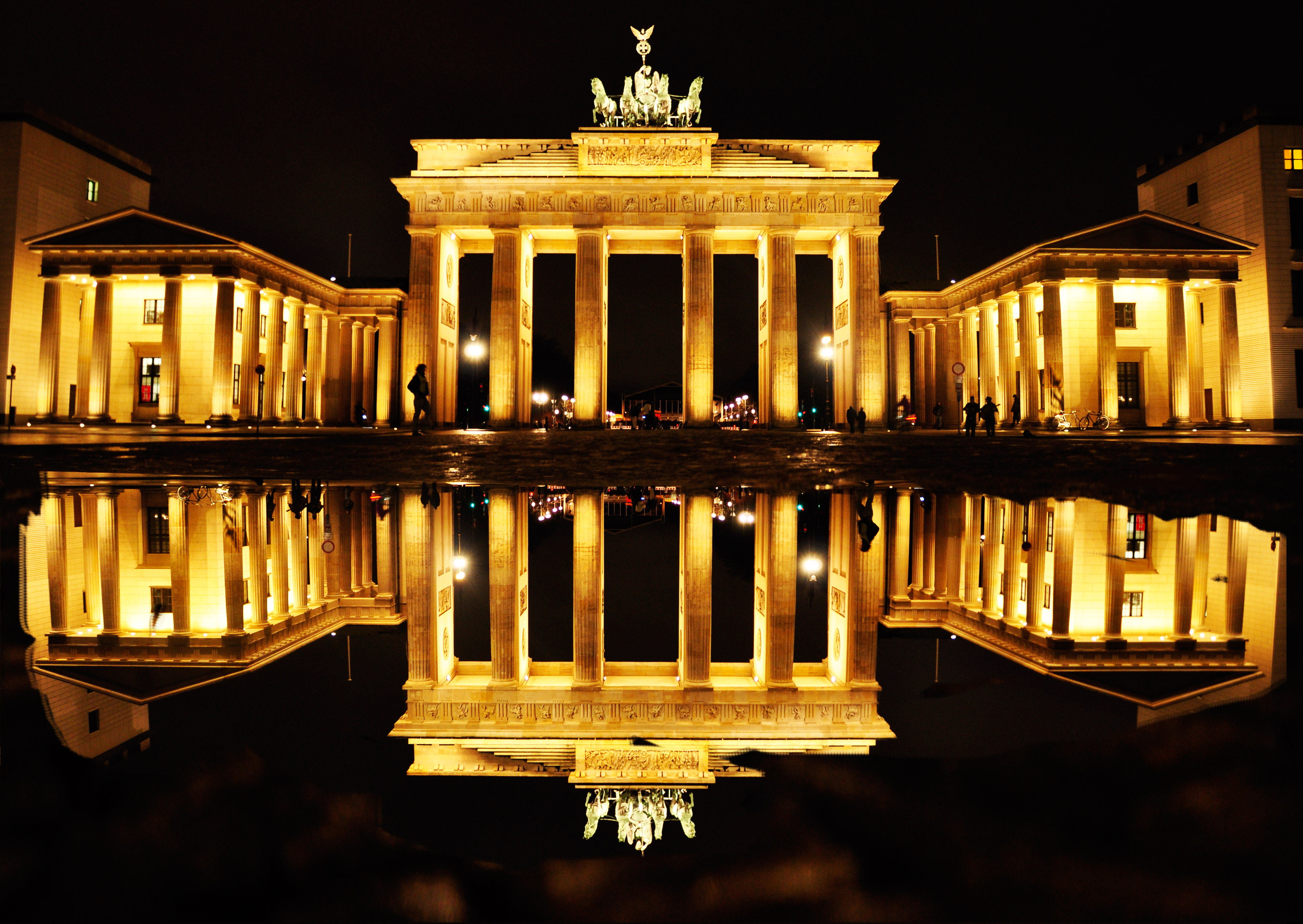 Man Made Brandenburg Gate HD Wallpaper | Background Image