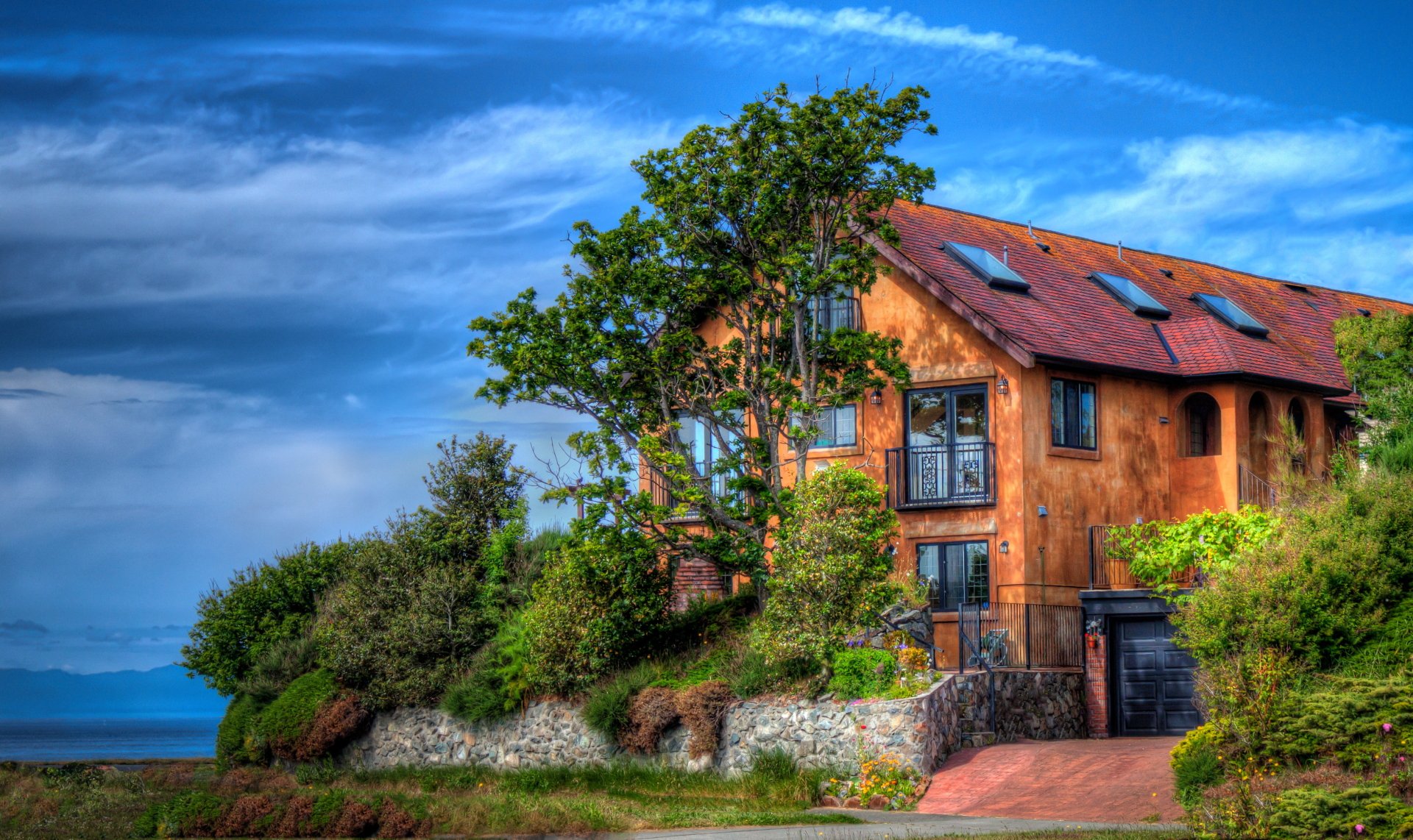 House on the Ocean in Victoria, British Columbia - Canada