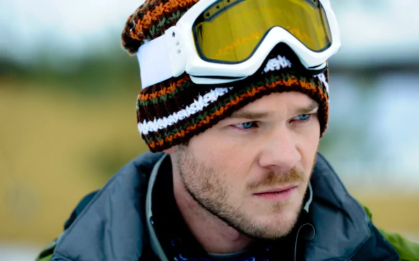 Canadian actor Celebrity Shawn Ashmore HD Desktop Wallpaper | Background Image