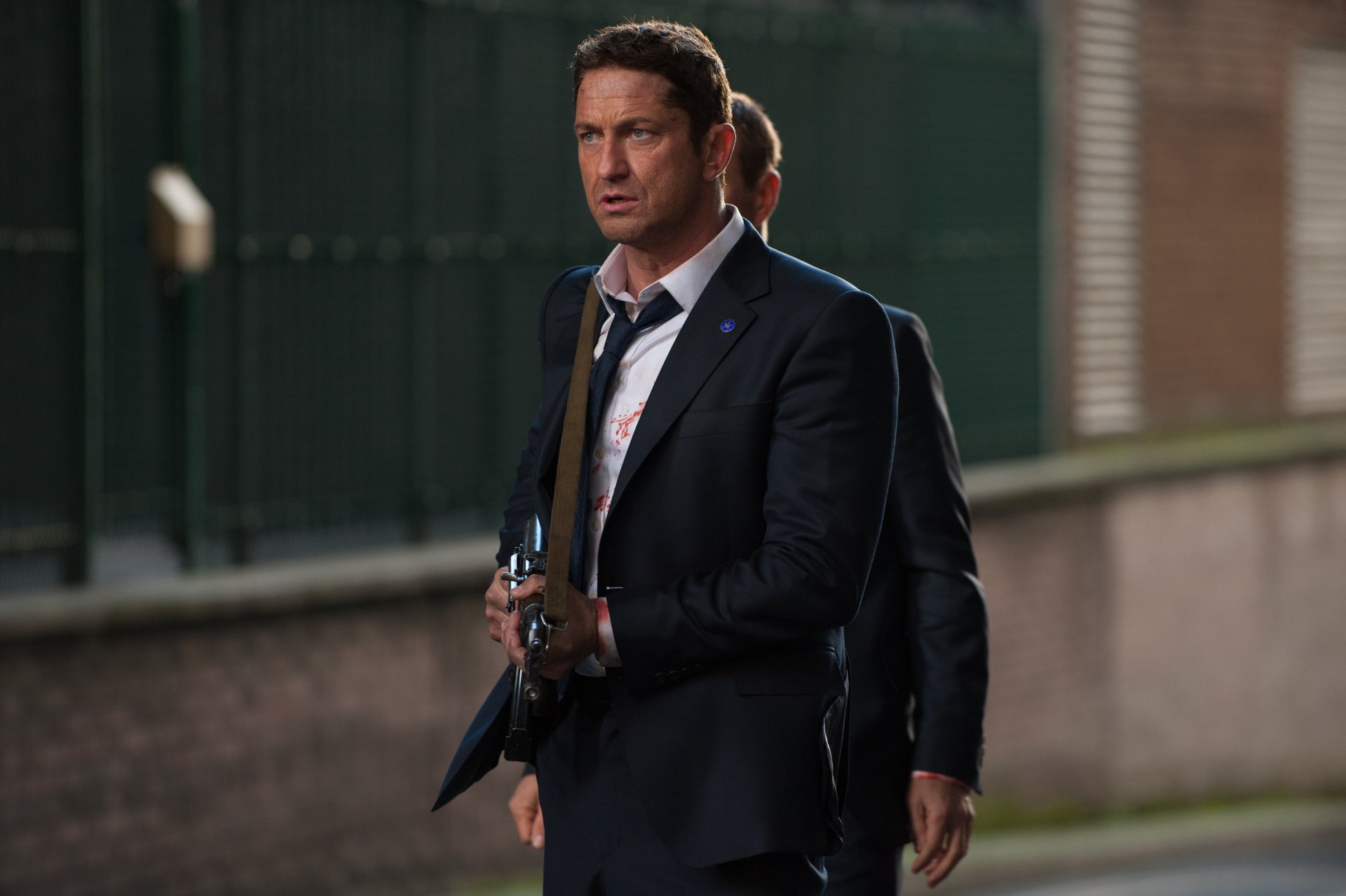 Download Gerard Butler Mike Banning Movie London Has Fallen 4k Ultra HD ...