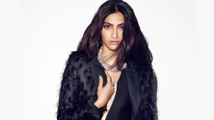 HD desktop wallpaper featuring an Indian actress with brown eyes and brunette hair, wearing elegant jewelry. Tags: jewelry, brown eyes, brunette, Indian, actress, Celebrity, Sonam Kapoor.