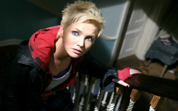 Hannah Spearritt Abby Maitland TV Show Primeval HD Desktop Wallpaper | Background Image