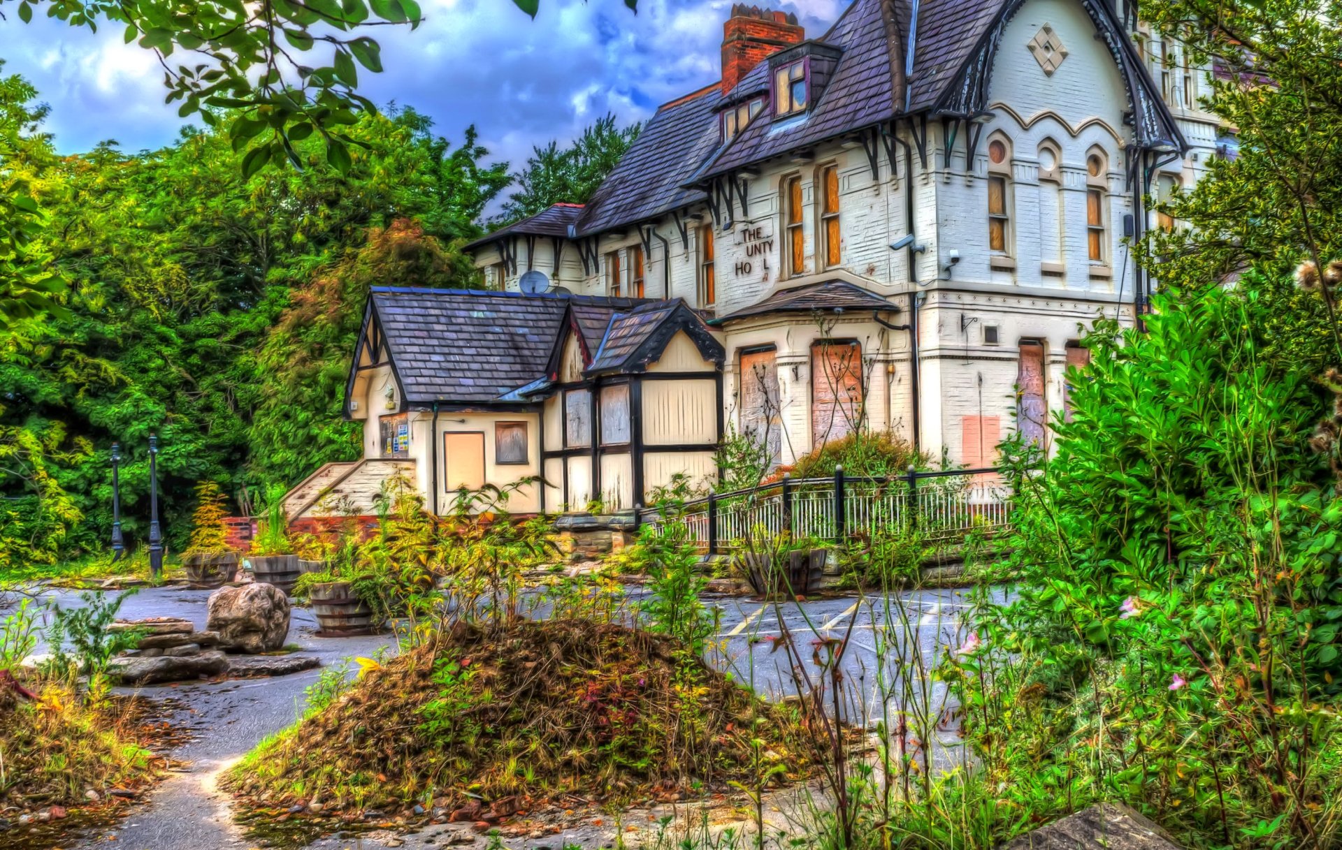 Download Old England Man Made House HD Wallpaper
