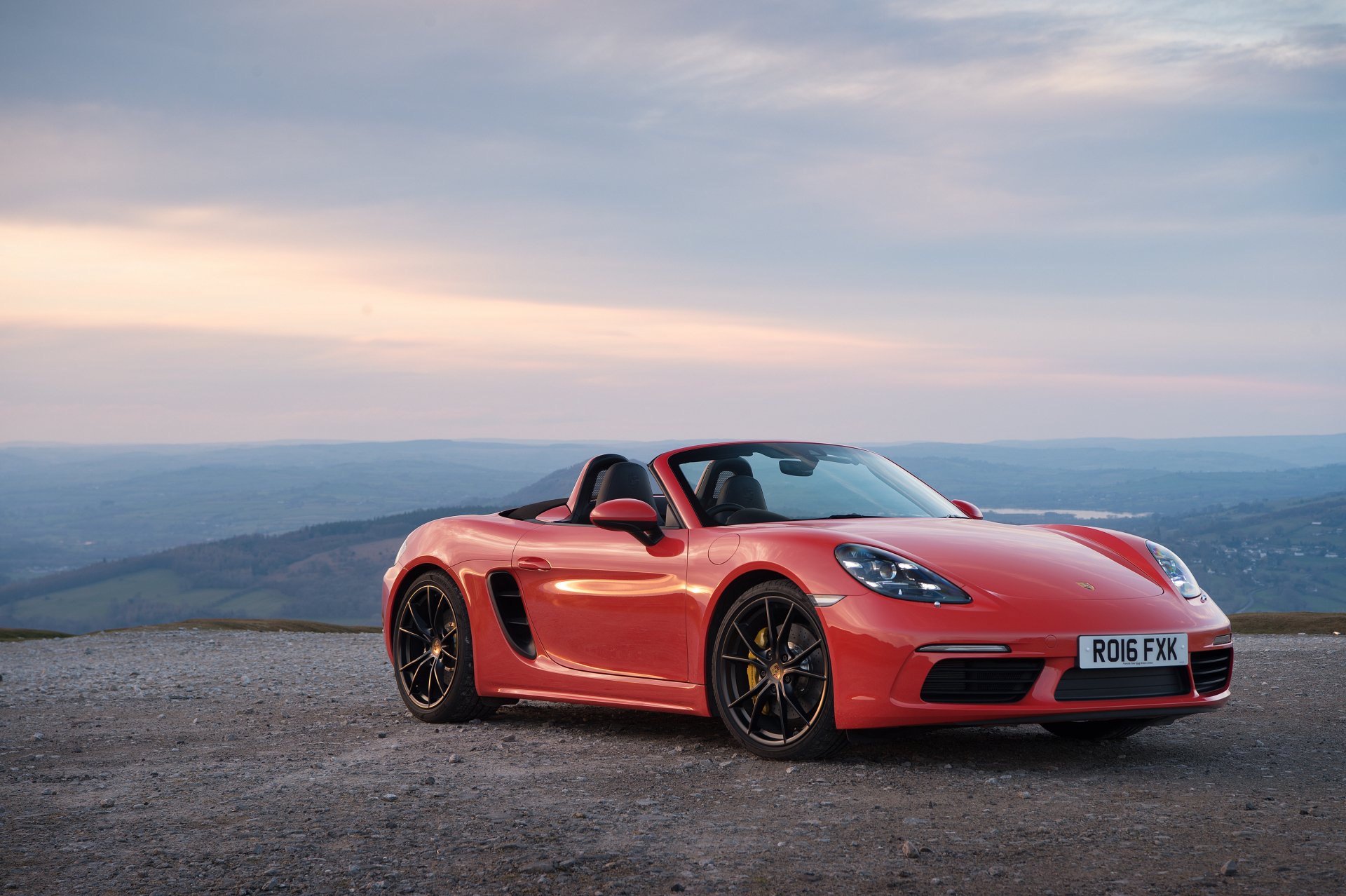 15 4K Ultra HD Porsche Boxster Wallpapers | Background Images