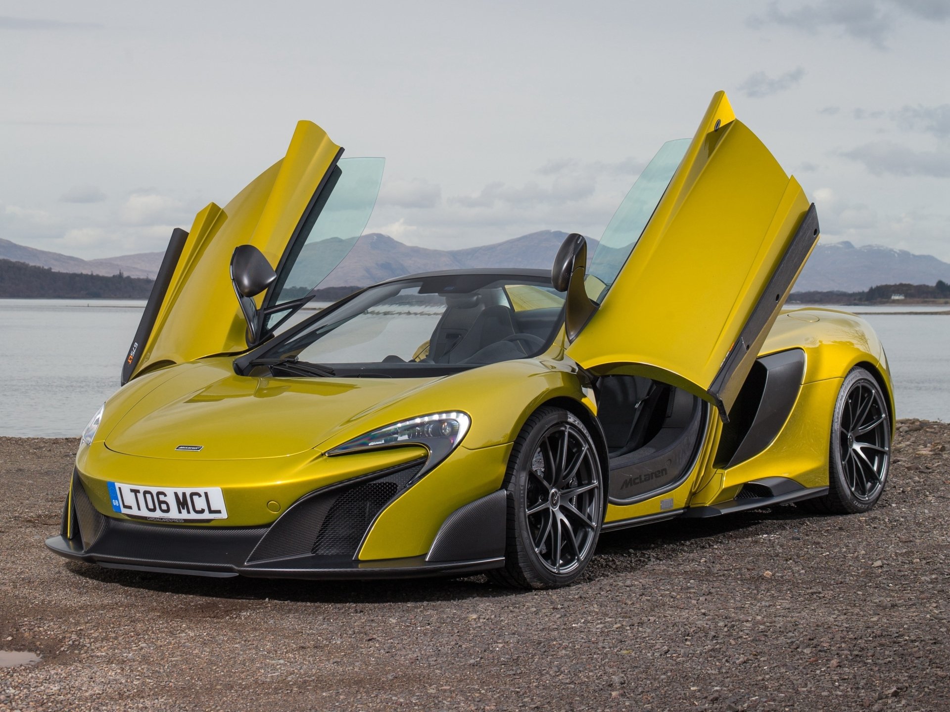 Download Yellow Car Supercar Car McLaren Vehicle McLaren 675LT HD Wallpaper