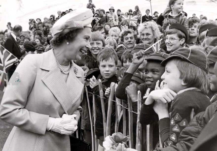  Queen Elizabeth, the silver jubilee celebrations