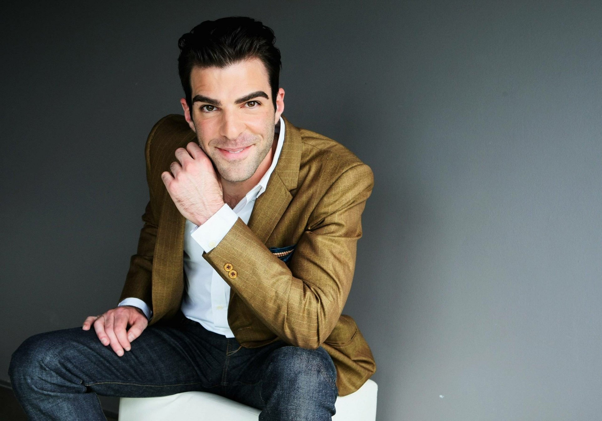 Download Celebrity Zachary Quinto HD Wallpaper