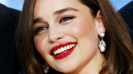 Celebrity Emilia Clarke HD Desktop Wallpaper | Background Image