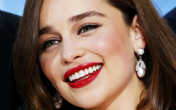Celebrity Emilia Clarke HD Desktop Wallpaper | Background Image