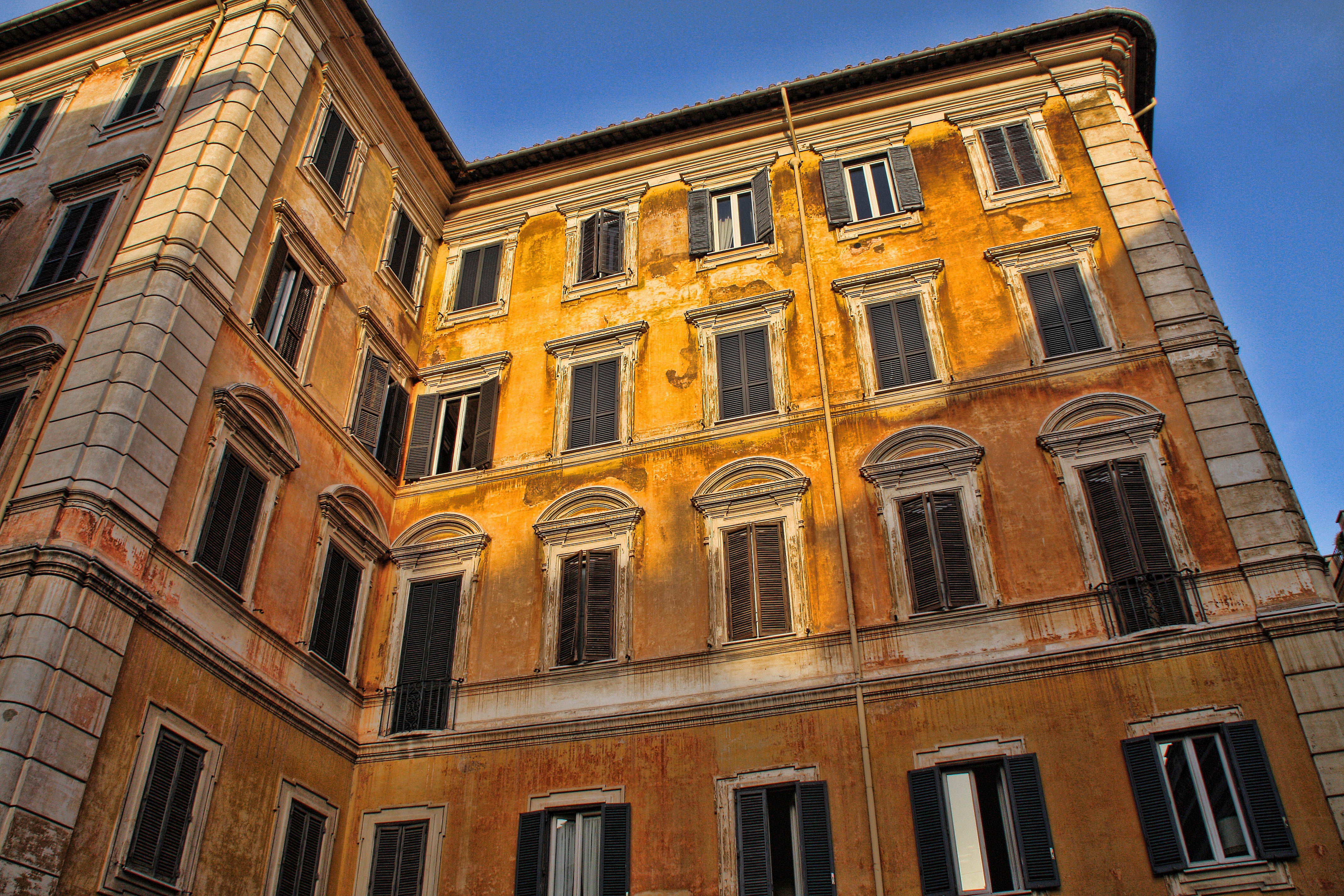 Edificio en Roma by LANC