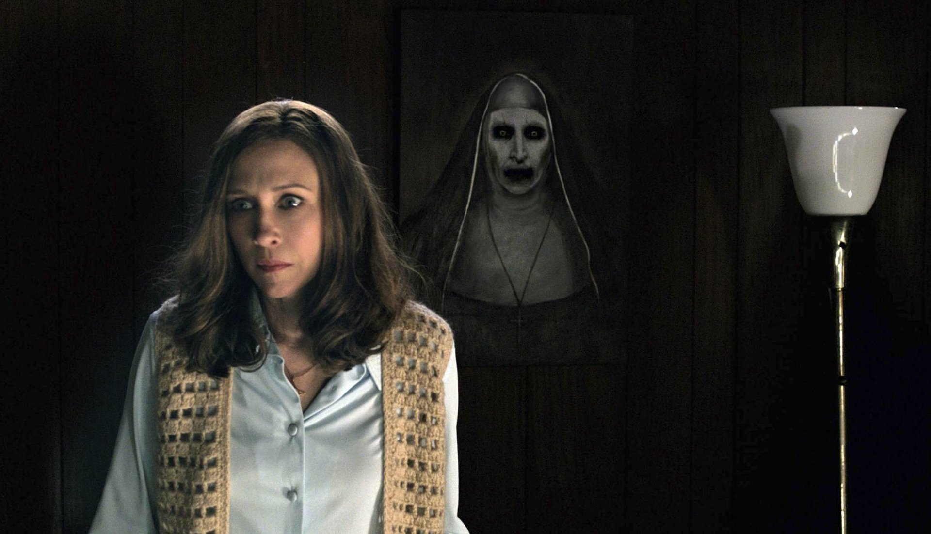 The Conjuring 2 Hd Wallpaper Background Image 2048x1175 Id