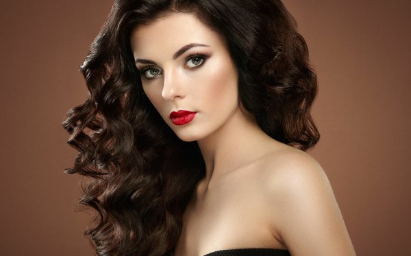 Femmes Top Model Top Modèls Brune Curl Lipstick Fond d'écran HD | Image