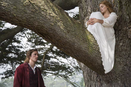 4K Ultra HD wallpaper featuring Alexander Skarsgård as Tarzan and Margot Robbie as Jane Porter from the movie The Legend of Tarzan, set in a natural, wooded scene.