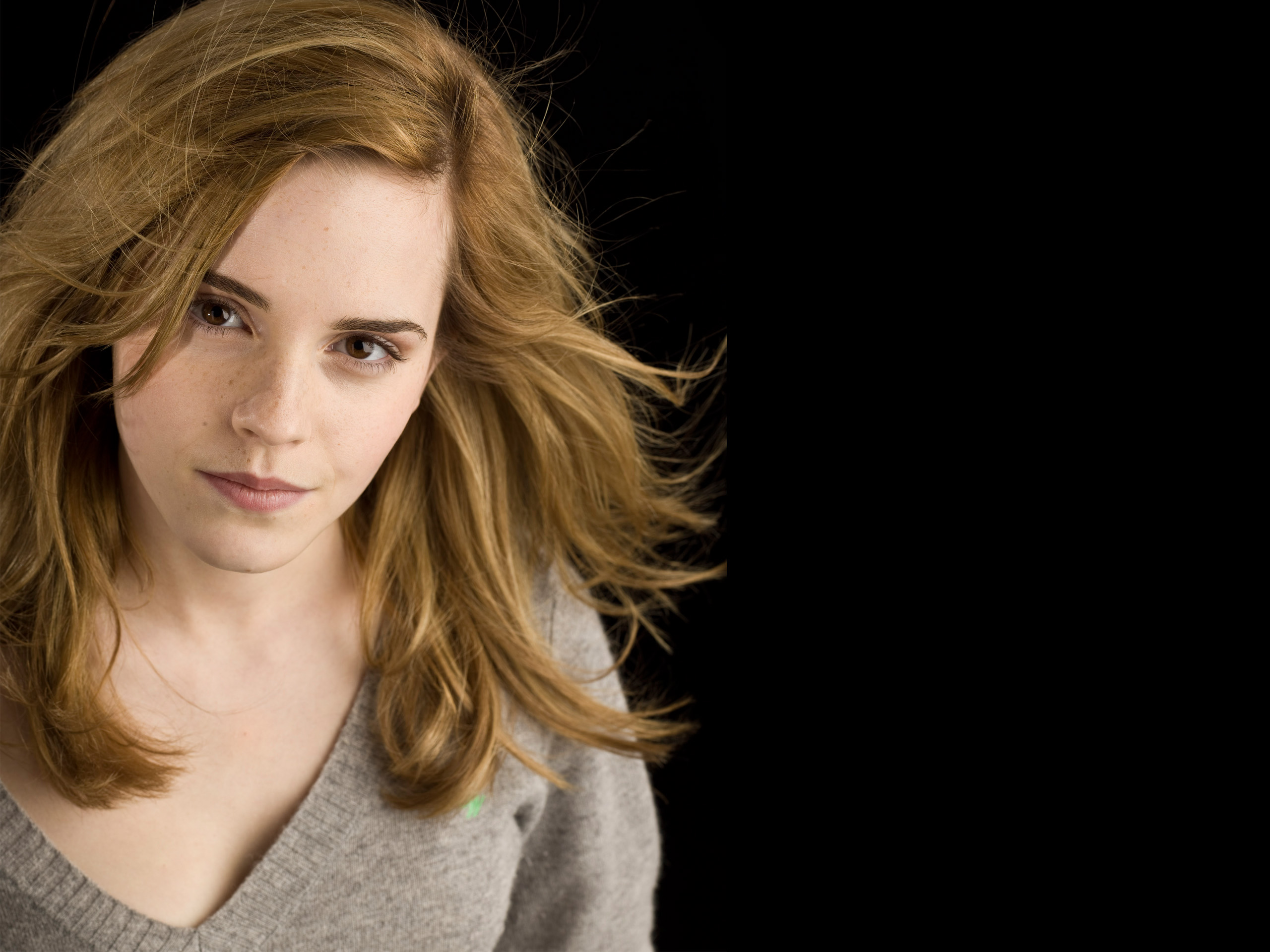 Emma Watson Hot Wallpaper