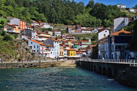  Cudillero (Asturias)