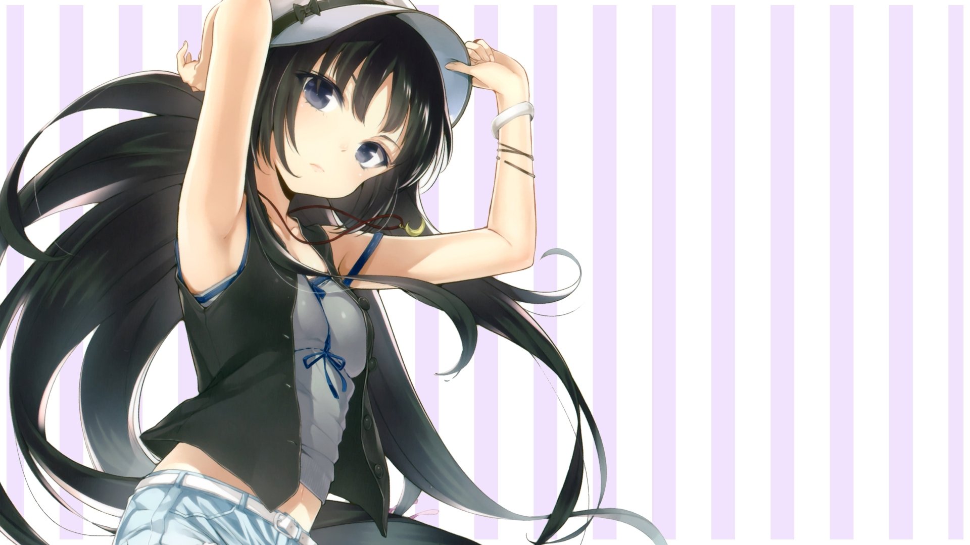 Yozora Mikazuki from the anime Boku Wa Tomodachi Ga Sukunai poses playfully against a soft striped background in this HD desktop wallpaper.