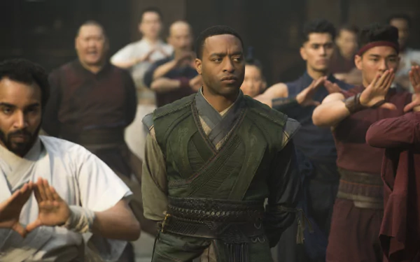 4K Ultra HD PC desktop wallpaper featuring a scene from the movie Doctor Strange with characters in martial arts poses in a dimly lit room.