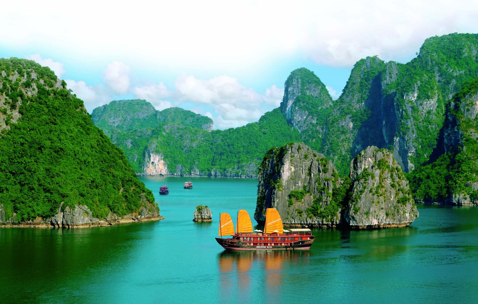 Photography Hạ Long Bay HD Wallpaper | Background Image
