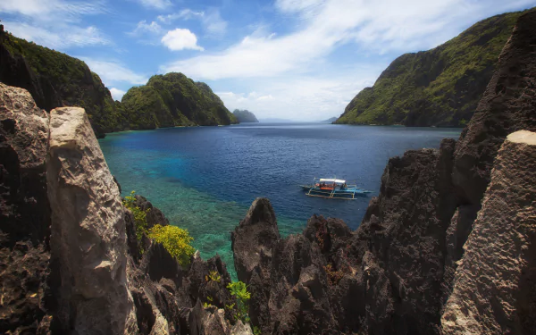  Boat in the Phillipines