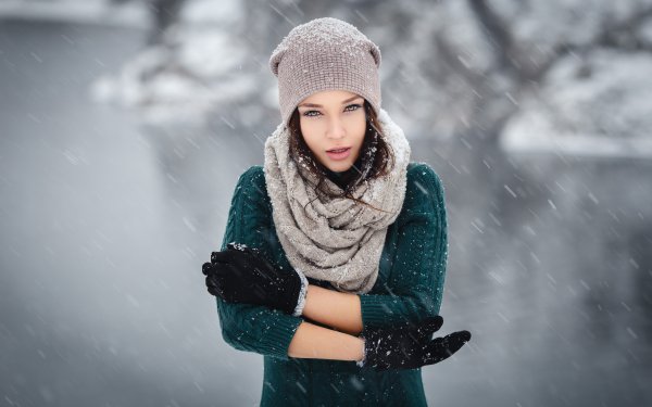 Women Angelina Petrova Model Snowfall Scarf Hat HD Wallpaper | Background Image
