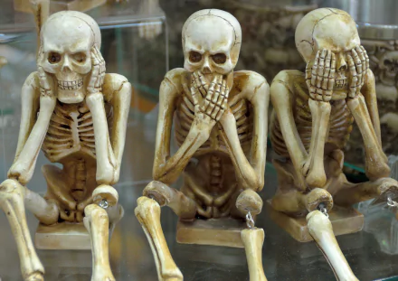  Hear no evil, Speak no evil, See no evil