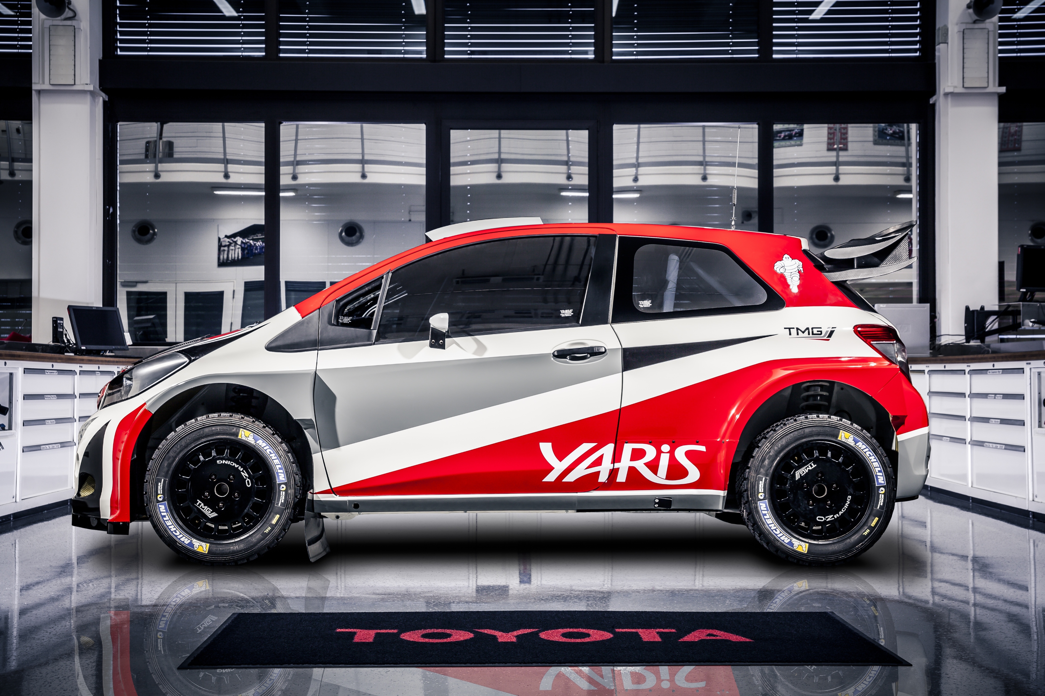 Vehicles Toyota Yaris HD Wallpaper | Background Image