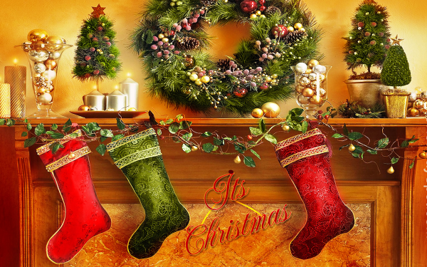 Holiday Christmas Stocking Wreath HD Wallpaper | Background Image