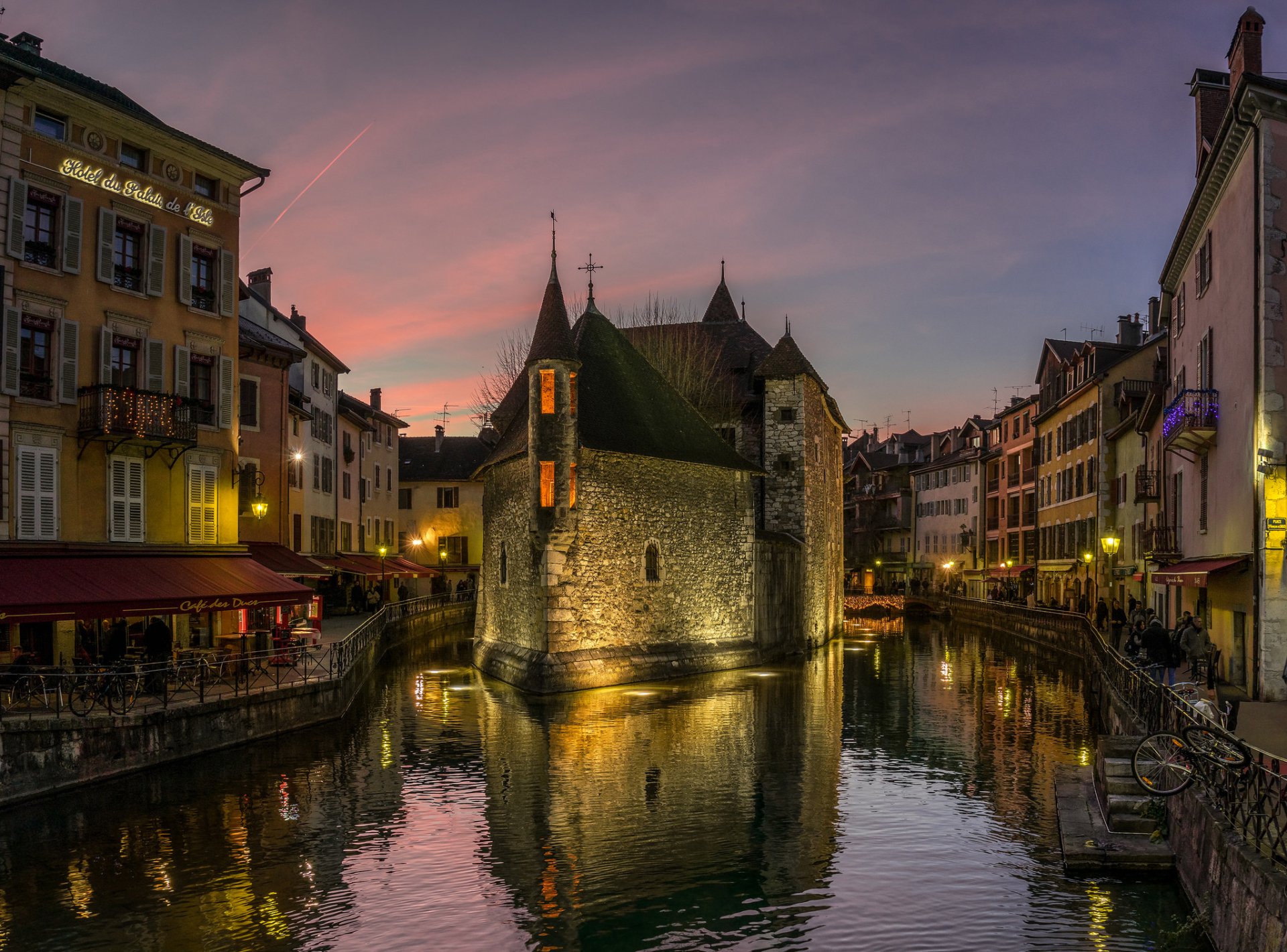 Download Annecy Palais De L'Isle Reflection Light Water Building France Man Made Hotel HD Wallpaper