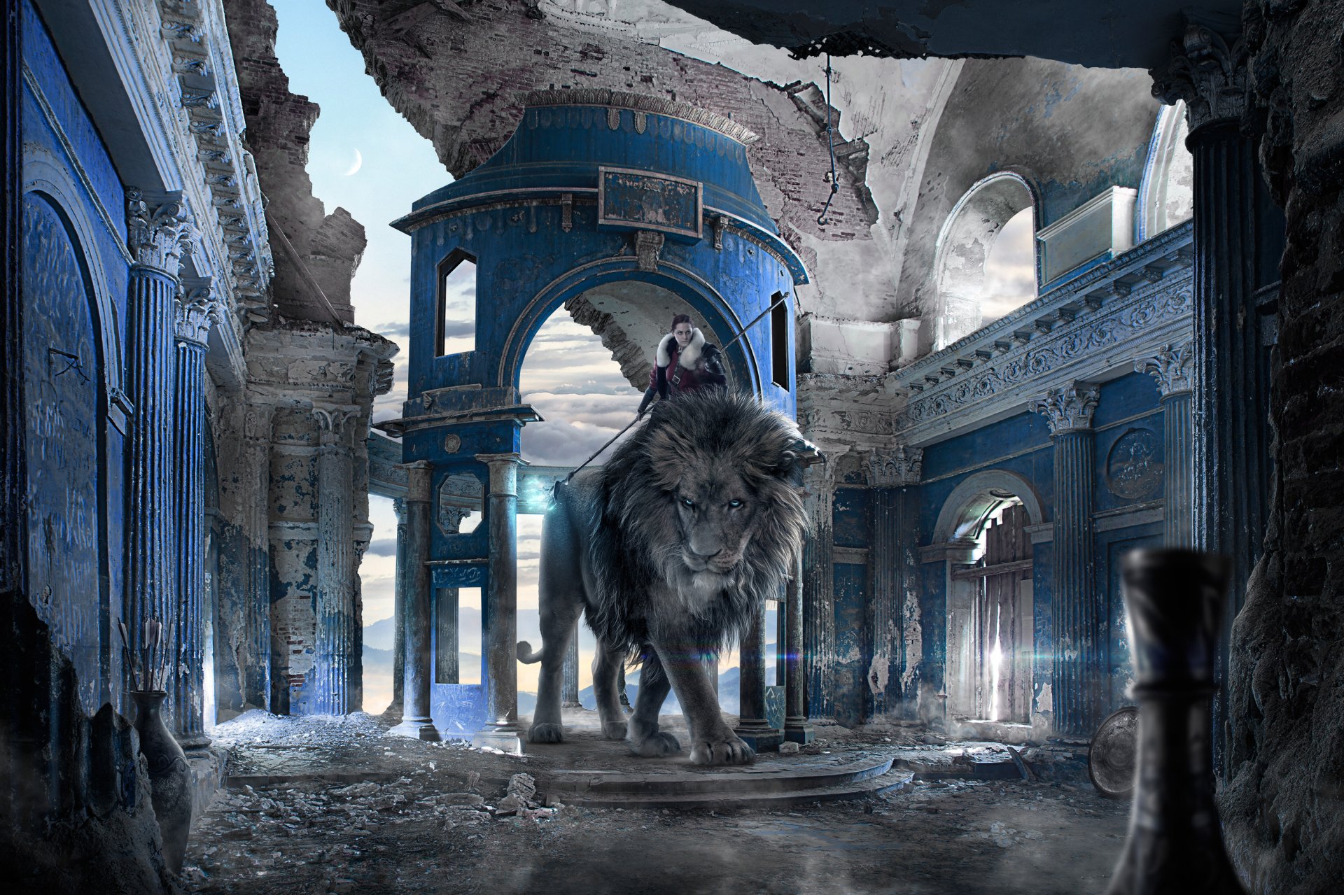 An HD wallpaper depicts a woman warrior and a lion standing in a grandiose ruin with intricate blue columns, evoking a powerful fantasy scene.
