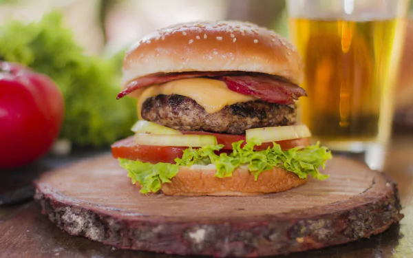  Hamburger with Cheese and Bacon