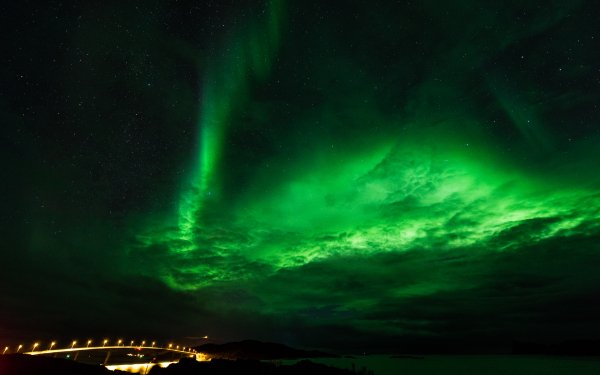 Earth Aurora Borealis Nature Night Landscape Sky Light Green Cloud HD Wallpaper | Background Image