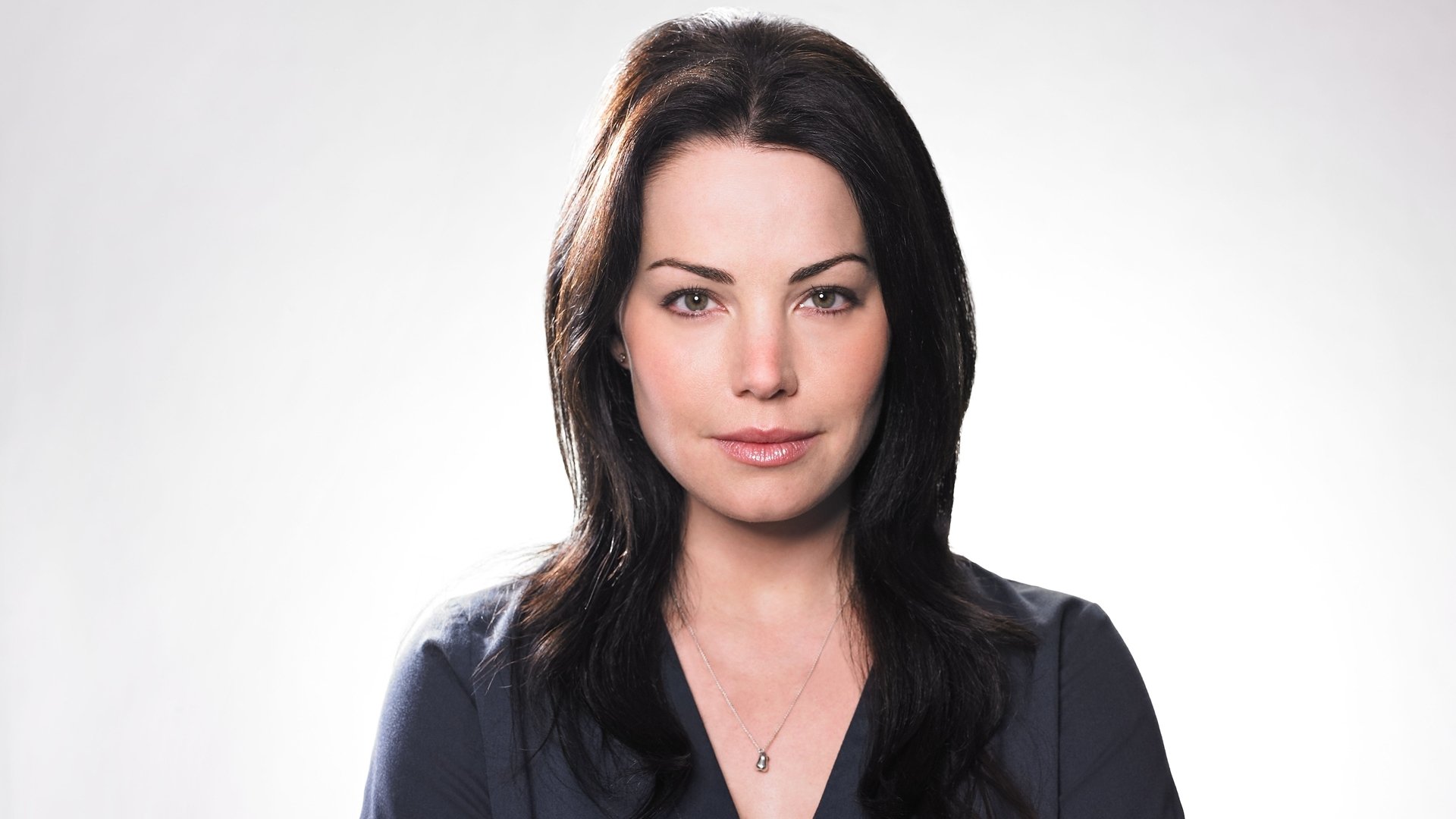 Show save. Эрика Дюранс saving hope. Erica Durance saving hope. Erica обои. Hope Blackstock.