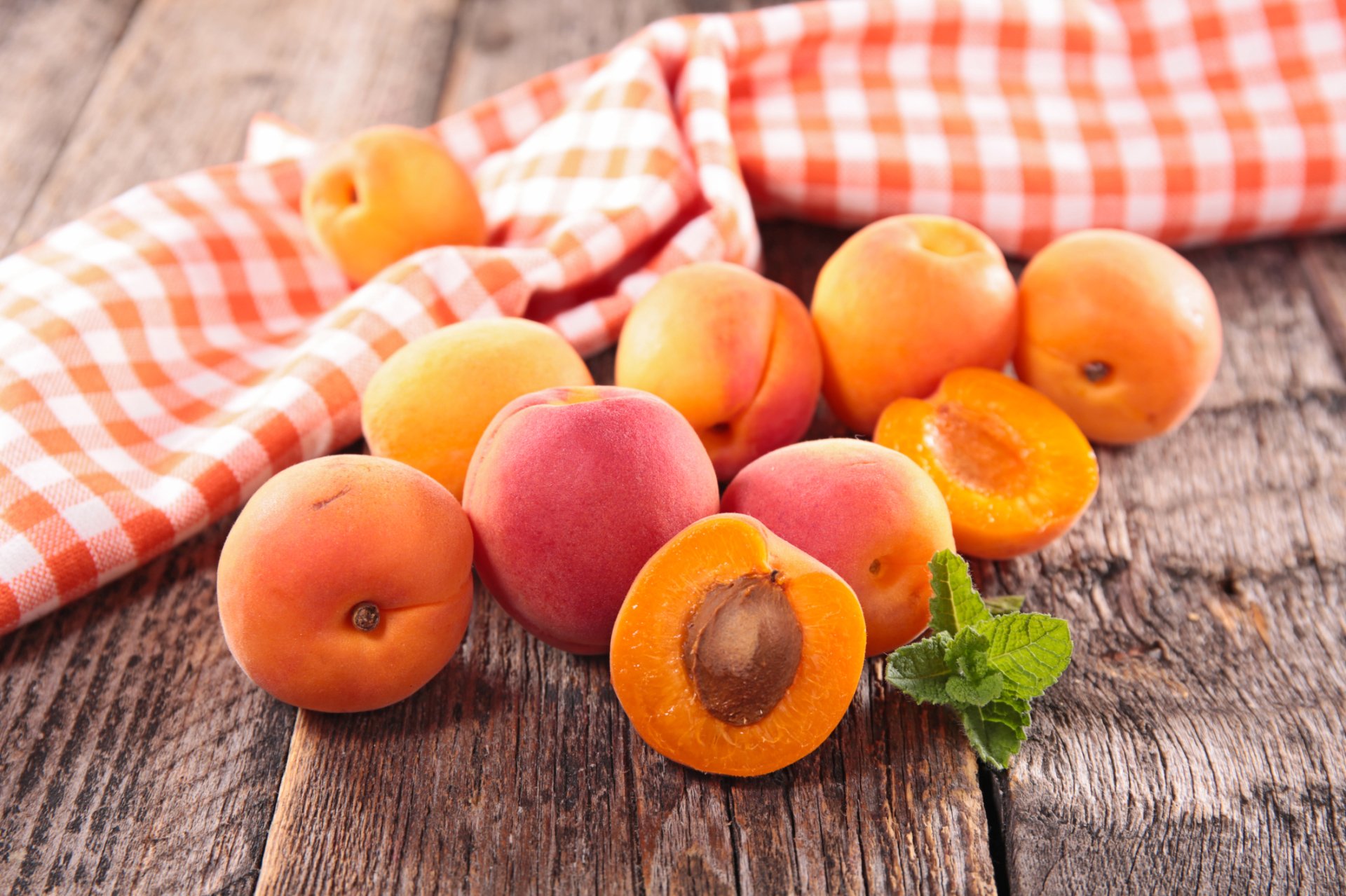 Download Fruit Food Apricot Hd Wallpaper