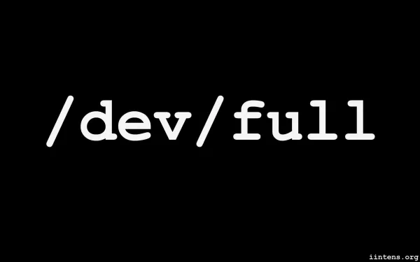 Minimalist HD desktop wallpaper featuring the Unix/Linux kernel command /dev/full on a black background, highlighting technology and programming themes.