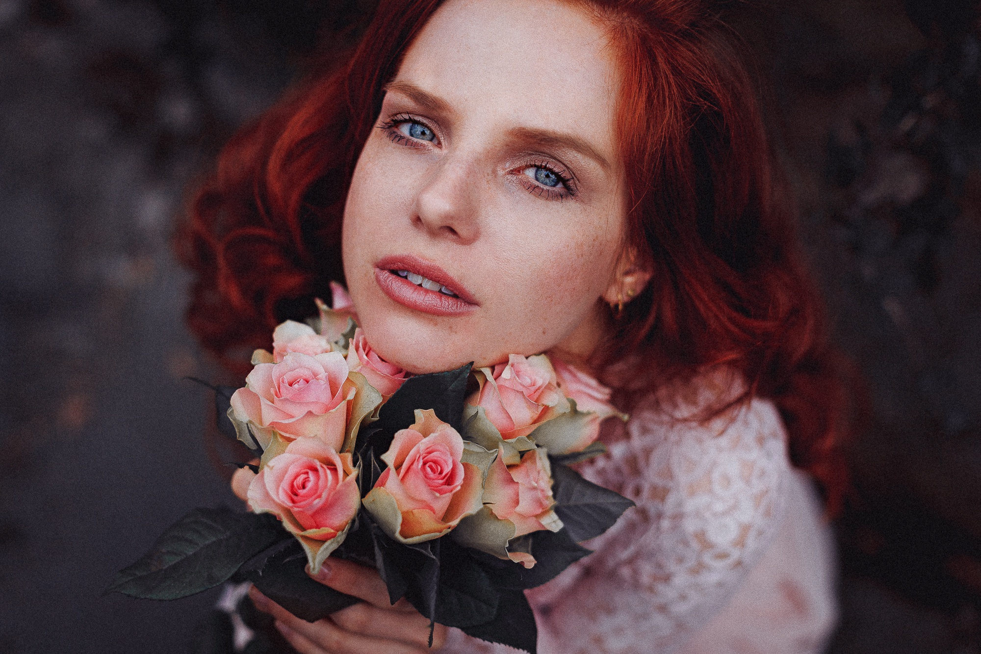 Download Bouquet Rose Blue Eyes Redhead Model Woman Face Hd Wallpaper