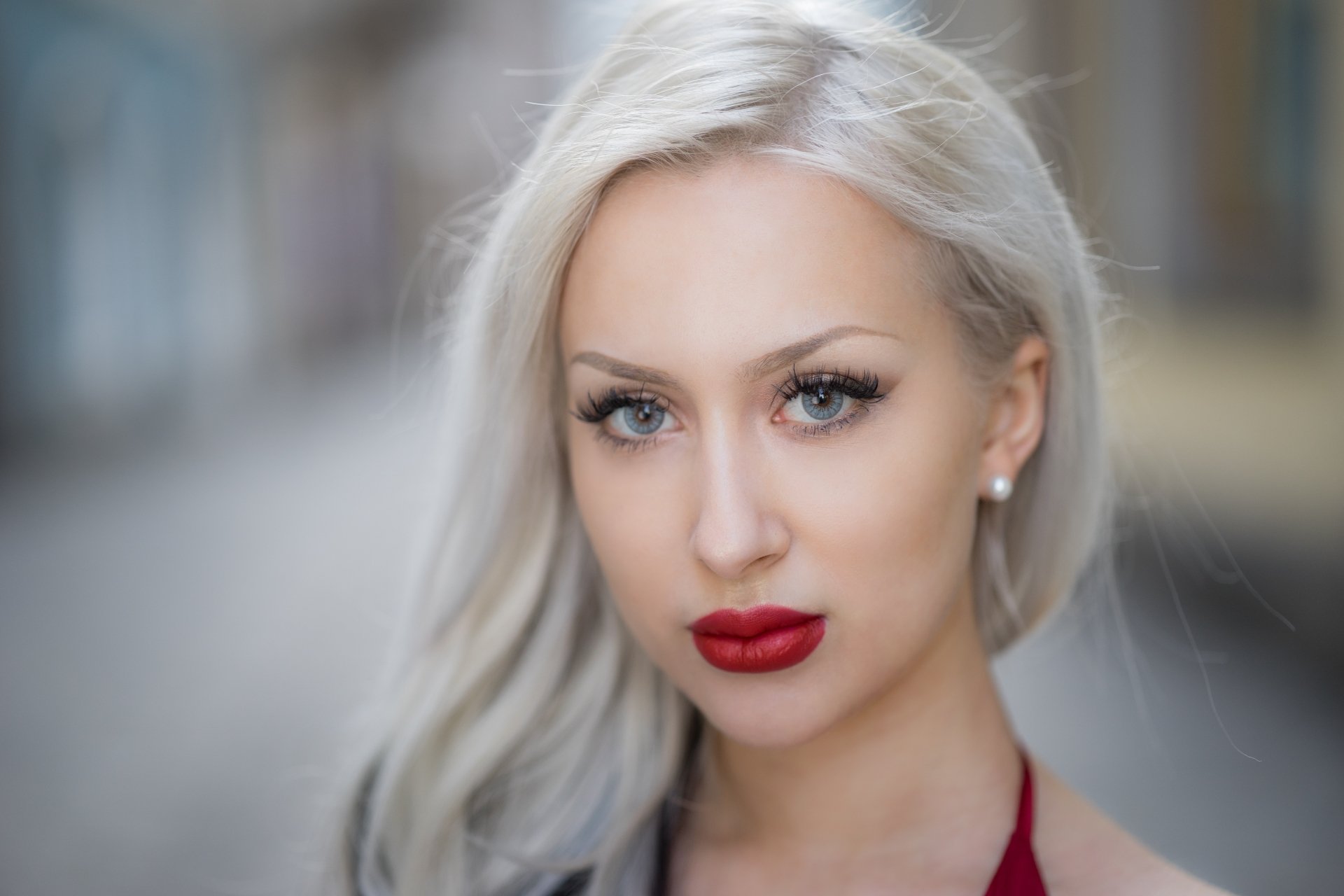 Download Depth Of Field Blue Eyes Blonde Lipstick Model Woman Face 4k