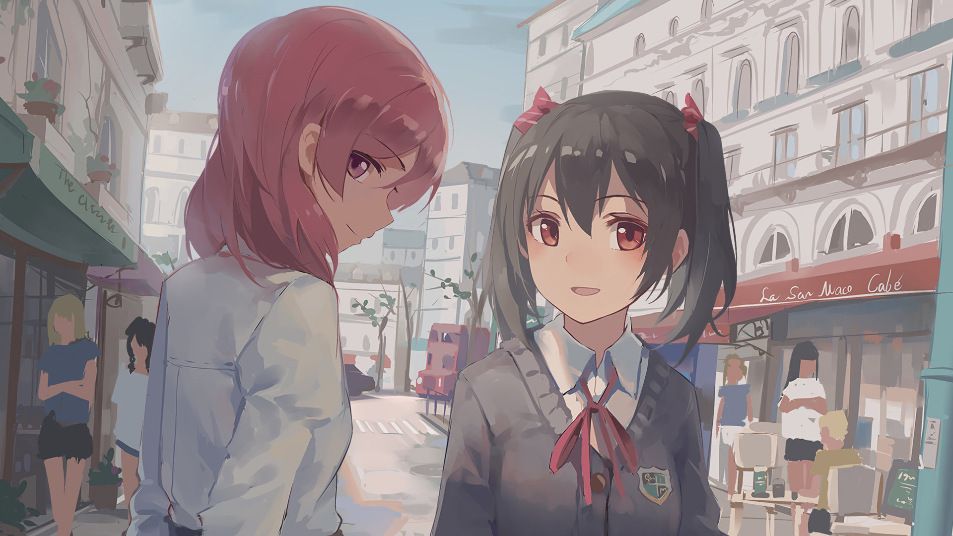HD anime wallpaper featuring Maki Nishikino and Nico Yazawa from Love Live! standing together on a sunny, bustling city street.