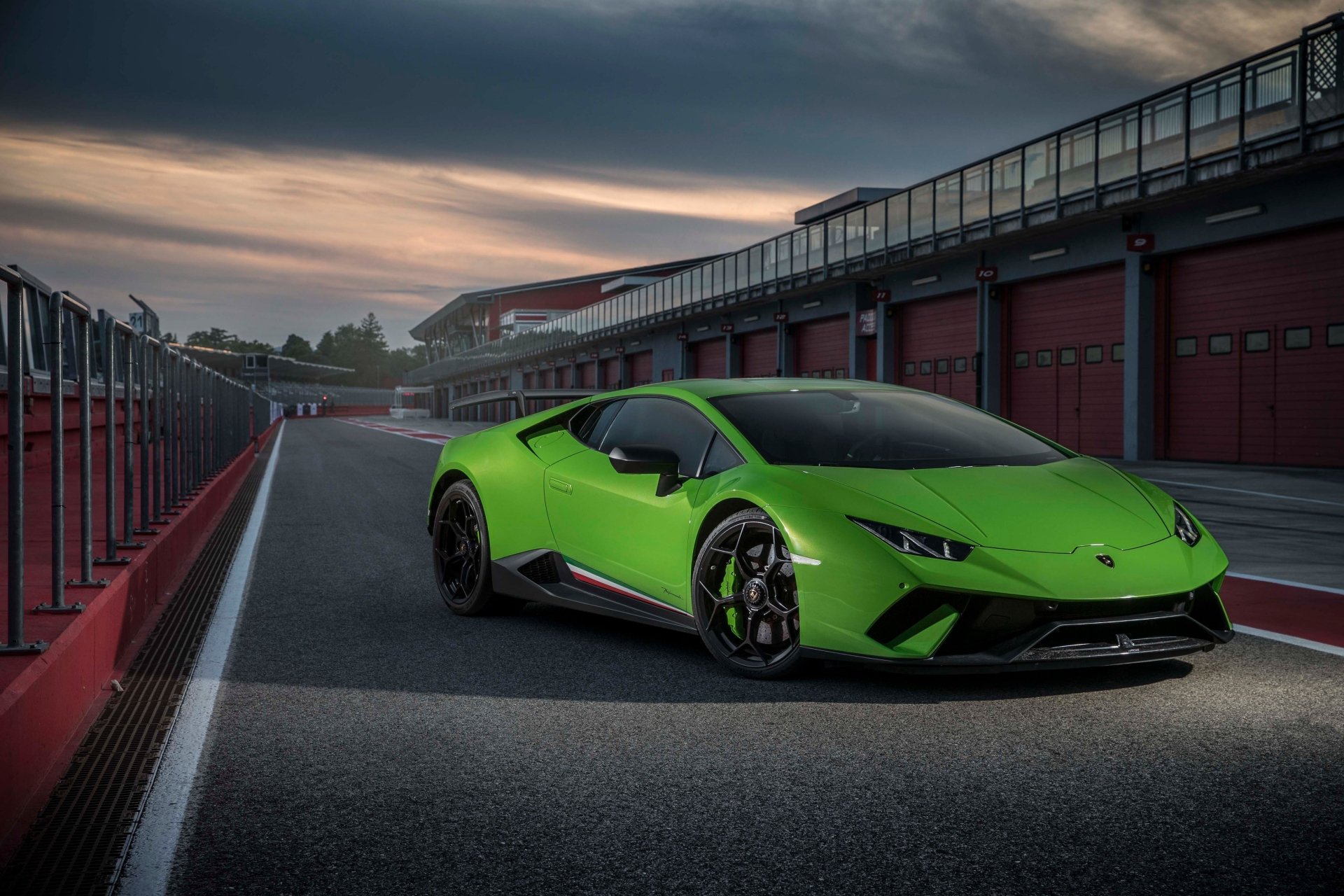 Download Green Car Supercar Car Vehicle Huracan